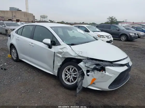 JTDEAMDE5N3002770 2022 TOYOTA COROLLA - Image 1