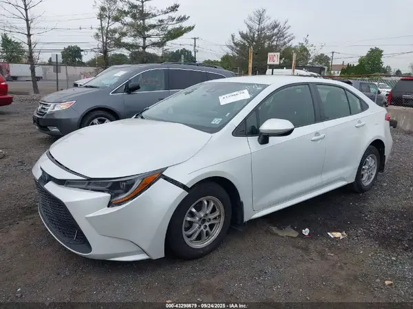 JTDEAMDE5N3002770 2022 TOYOTA COROLLA - Image 2