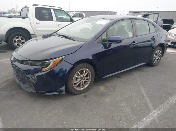 JTDEAMDE5NJ037644 2022 TOYOTA COROLLA - Image 2