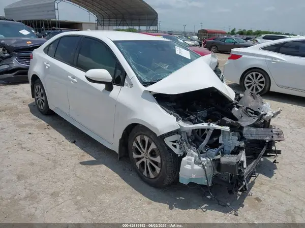 JTDEAMDE5NJ040057 2022 TOYOTA COROLLA - Image 1
