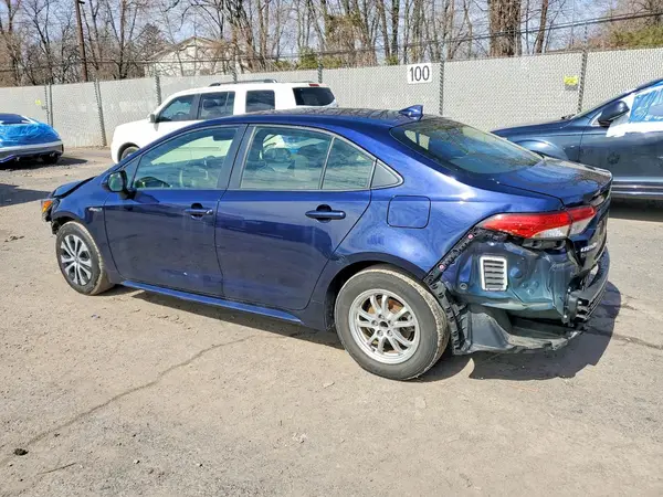 JTDEAMDE6MJ018602 2021 TOYOTA COROLLA - Image 2