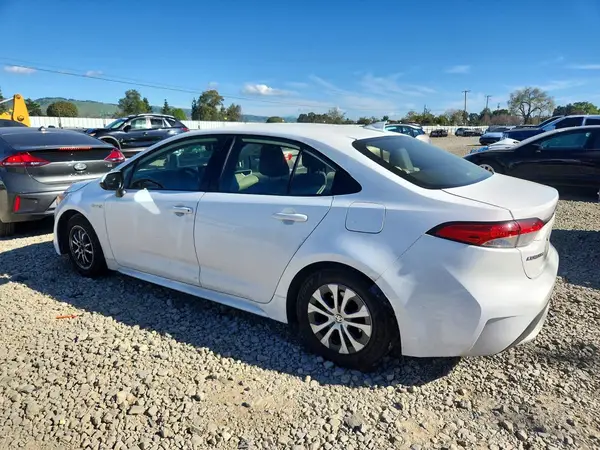 JTDEAMDE6MJ018938 2021 TOYOTA COROLLA - Image 2