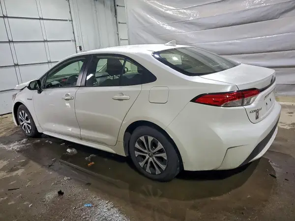 JTDEAMDE6MJ019278 2021 TOYOTA COROLLA - Image 2