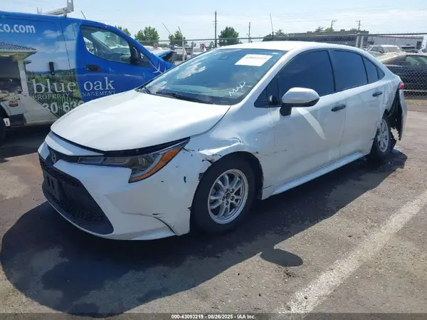 JTDEAMDE6NJ039452 2022 TOYOTA COROLLA - Image 2