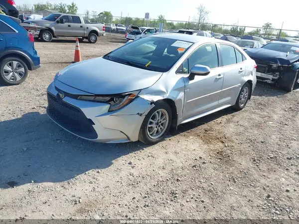 JTDEAMDE6NJ045297 2022 TOYOTA COROLLA - Image 2