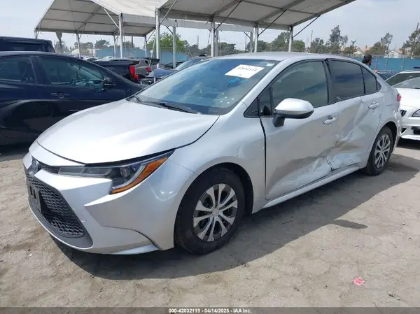 JTDEAMDE6NJ056705 2022 TOYOTA COROLLA - Image 2