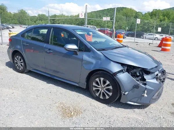 JTDEAMDE6NJ058955 2022 TOYOTA COROLLA - Image 1