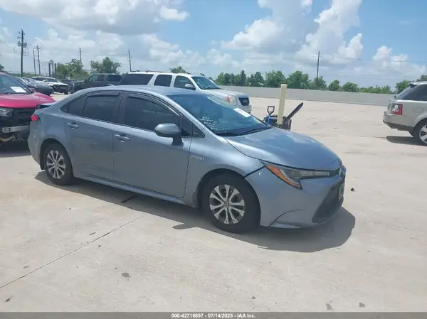 JTDEAMDE7MJ003705 2021 TOYOTA COROLLA - Image 1