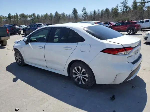 JTDEAMDE7MJ003882 2021 TOYOTA COROLLA - Image 2
