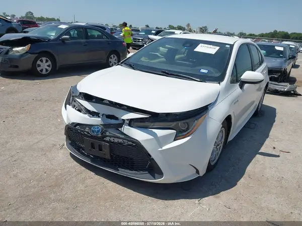 JTDEAMDE7MJ006975 2021 TOYOTA COROLLA - Image 2