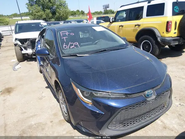 JTDEAMDE7MJ007219 2021 TOYOTA COROLLA - Image 1