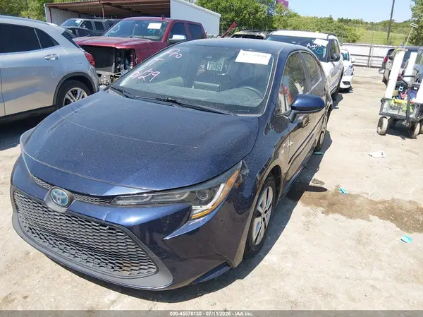 JTDEAMDE7MJ007219 2021 TOYOTA COROLLA - Image 2