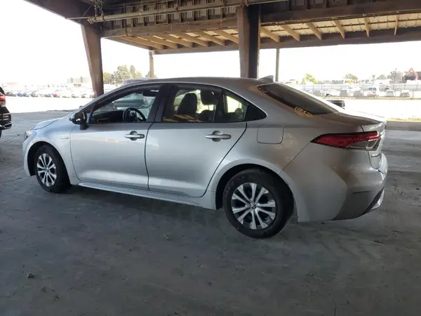 JTDEAMDE7MJ007317 2021 TOYOTA COROLLA - Image 2