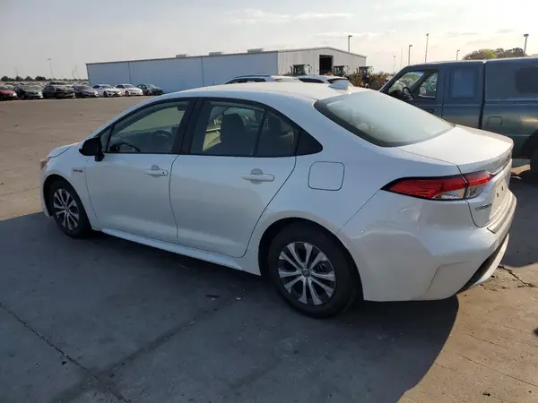 JTDEAMDE7MJ010718 2021 TOYOTA COROLLA - Image 2