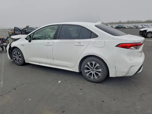 JTDEAMDE7MJ012341 2021 TOYOTA COROLLA - Image 2