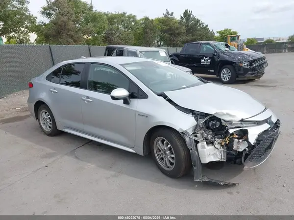 JTDEAMDE7MJ015675 2021 TOYOTA COROLLA - Image 1
