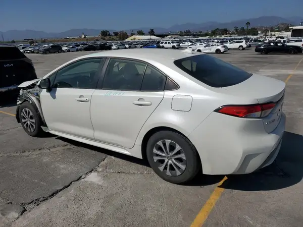 JTDEAMDE7MJ018642 2021 TOYOTA COROLLA - Image 2