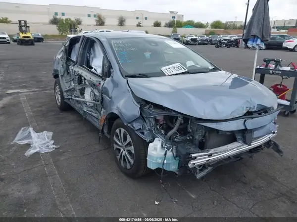 JTDEAMDE7MJ020682 2021 TOYOTA COROLLA - Image 1