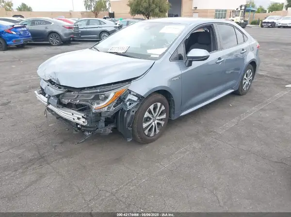 JTDEAMDE7MJ020682 2021 TOYOTA COROLLA - Image 2