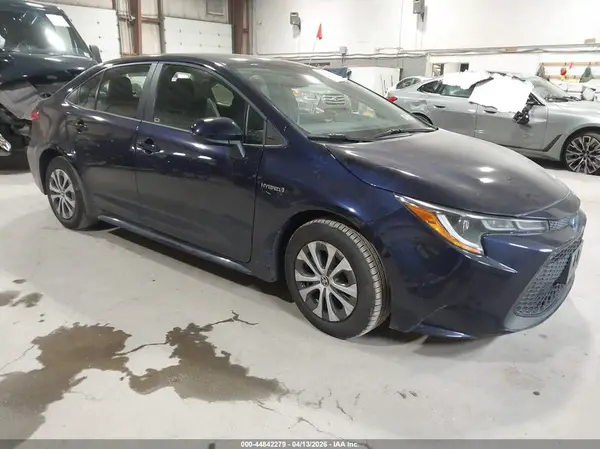 JTDEAMDE7MJ020827 2021 TOYOTA COROLLA - Image 1