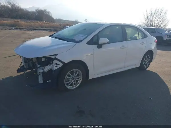 JTDEAMDE7MJ021511 2021 TOYOTA COROLLA - Image 2