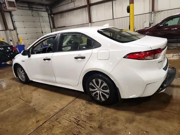 JTDEAMDE7MJ024506 2021 TOYOTA COROLLA - Image 2