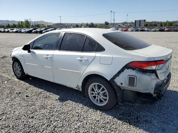 JTDEAMDE7MJ025669 2021 TOYOTA COROLLA - Image 2