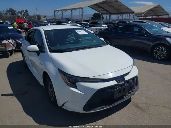 JTDEAMDE7MJ026823 2021 TOYOTA COROLLA - Image 1