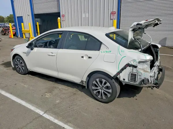JTDEAMDE7MJ030533 2021 TOYOTA COROLLA - Image 2