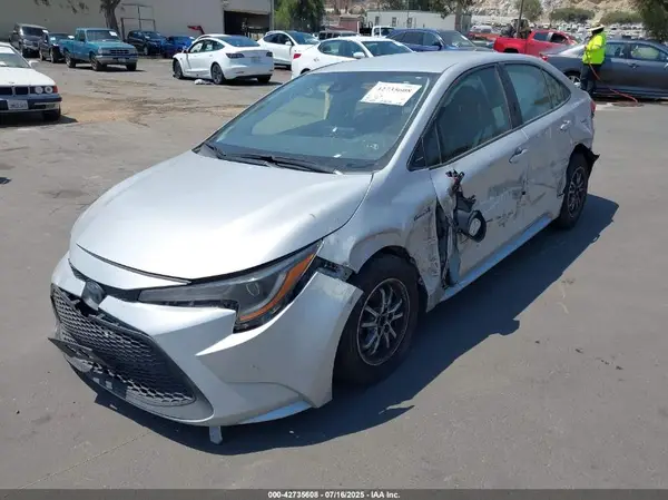 JTDEAMDE7MJ030869 2021 TOYOTA COROLLA - Image 2