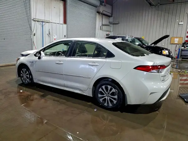 JTDEAMDE7MJ032251 2021 TOYOTA COROLLA - Image 2
