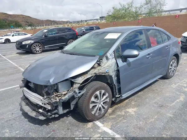 JTDEAMDE7MJ033139 2021 TOYOTA COROLLA - Image 2