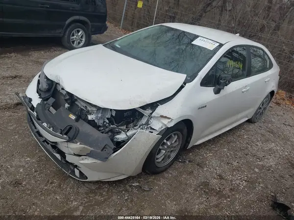 JTDEAMDE7MJ033206 2021 TOYOTA COROLLA - Image 2