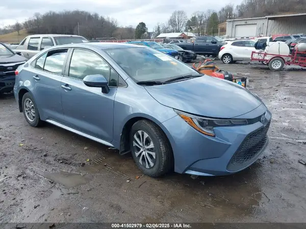 JTDEAMDE7NJ058785 2022 TOYOTA COROLLA - Image 1