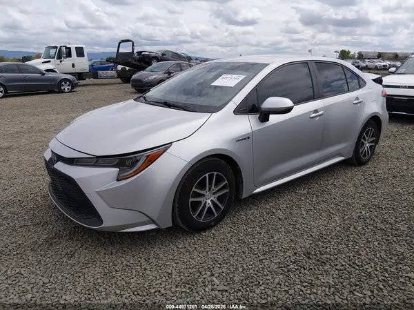 JTDEAMDE8MJ002918 2021 TOYOTA COROLLA - Image 2