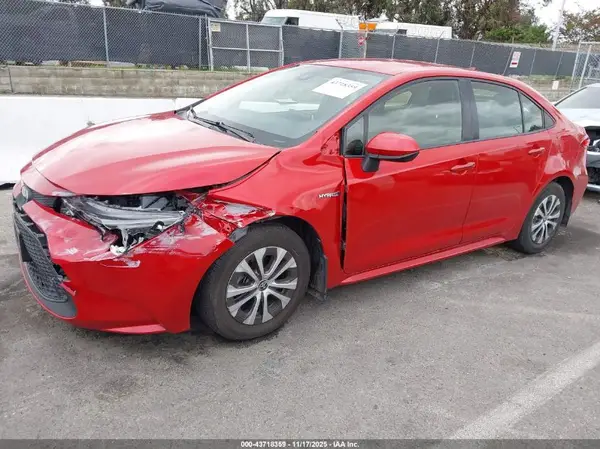 JTDEAMDE8MJ003034 2021 TOYOTA COROLLA - Image 2