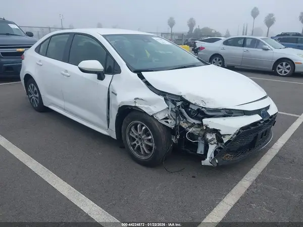 JTDEAMDE8MJ004216 2021 TOYOTA COROLLA - Image 1