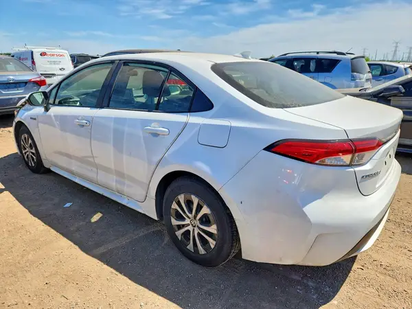 JTDEAMDE8MJ004281 2021 TOYOTA COROLLA - Image 2