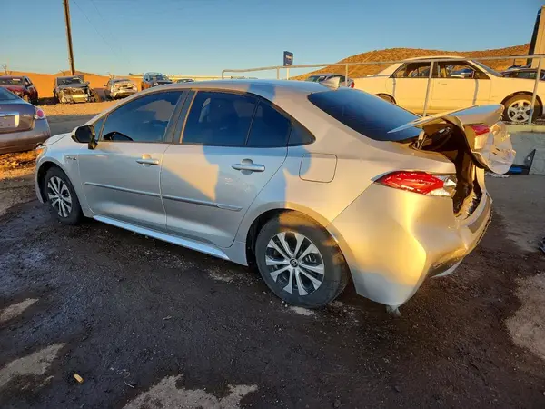 JTDEAMDE8MJ004376 2021 TOYOTA COROLLA - Image 2