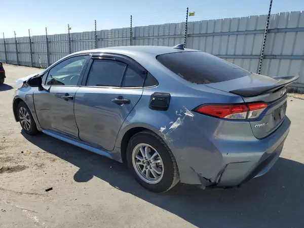 JTDEAMDE8MJ009691 2021 TOYOTA COROLLA - Image 2