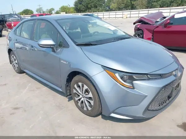 JTDEAMDE8MJ010467 2021 TOYOTA COROLLA - Image 1