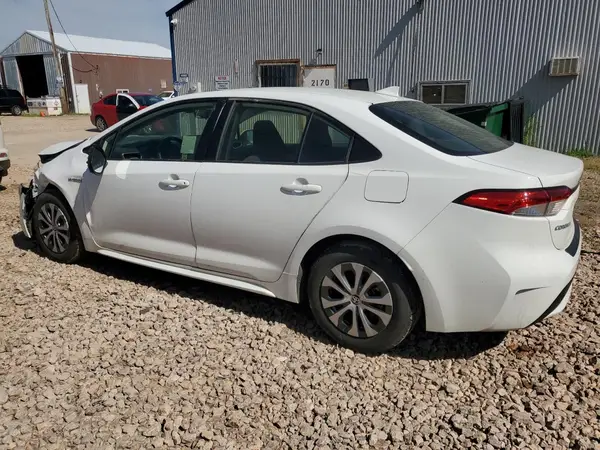 JTDEAMDE8MJ010551 2021 TOYOTA COROLLA - Image 2
