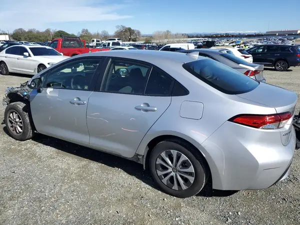 JTDEAMDE8MJ011652 2021 TOYOTA COROLLA - Image 2