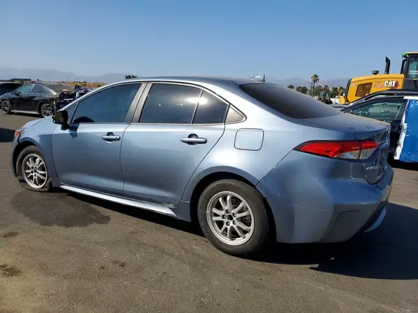 JTDEAMDE8MJ013806 2021 TOYOTA COROLLA - Image 2