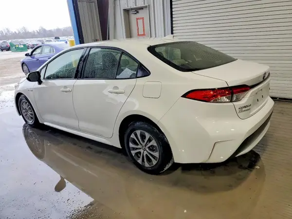 JTDEAMDE8MJ022263 2021 TOYOTA COROLLA - Image 2