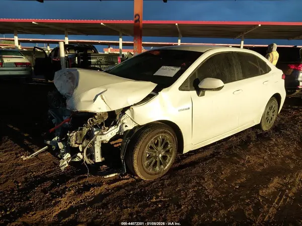 JTDEAMDE8MJ027186 2021 TOYOTA COROLLA - Image 2