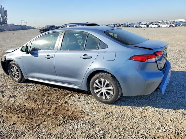 JTDEAMDE8MJ027768 2021 TOYOTA COROLLA - Image 2