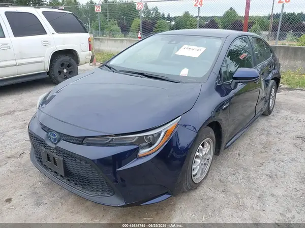 JTDEAMDE8MJ029262 2021 TOYOTA COROLLA - Image 2