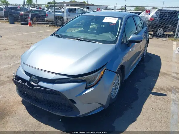 JTDEAMDE8MJ030931 2021 TOYOTA COROLLA - Image 2