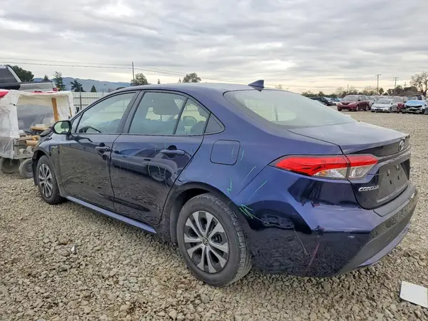JTDEAMDE8MJ032615 2021 TOYOTA COROLLA - Image 2